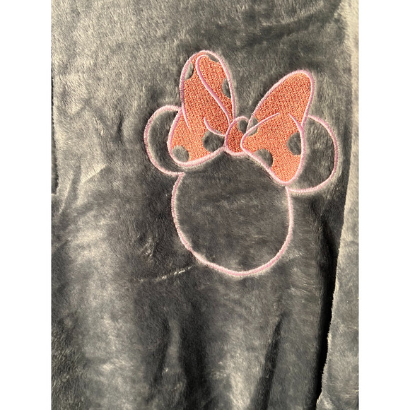 Disney Top Womens Size M Gray Velour Pullover Minnie Silhouette Long Sleeve NWT - Picture 6 of 10